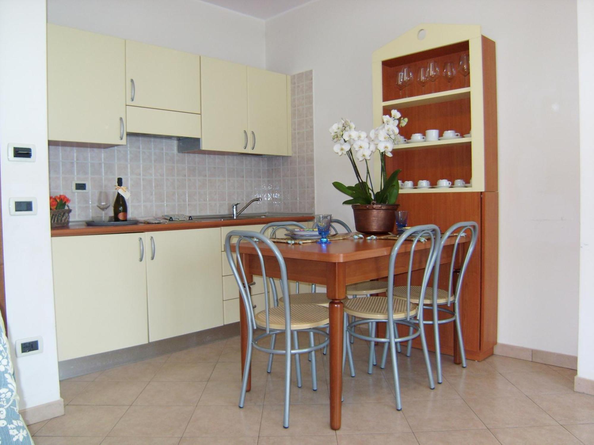 Residence Torre Del Mar Альба-Адриатика Экстерьер фото