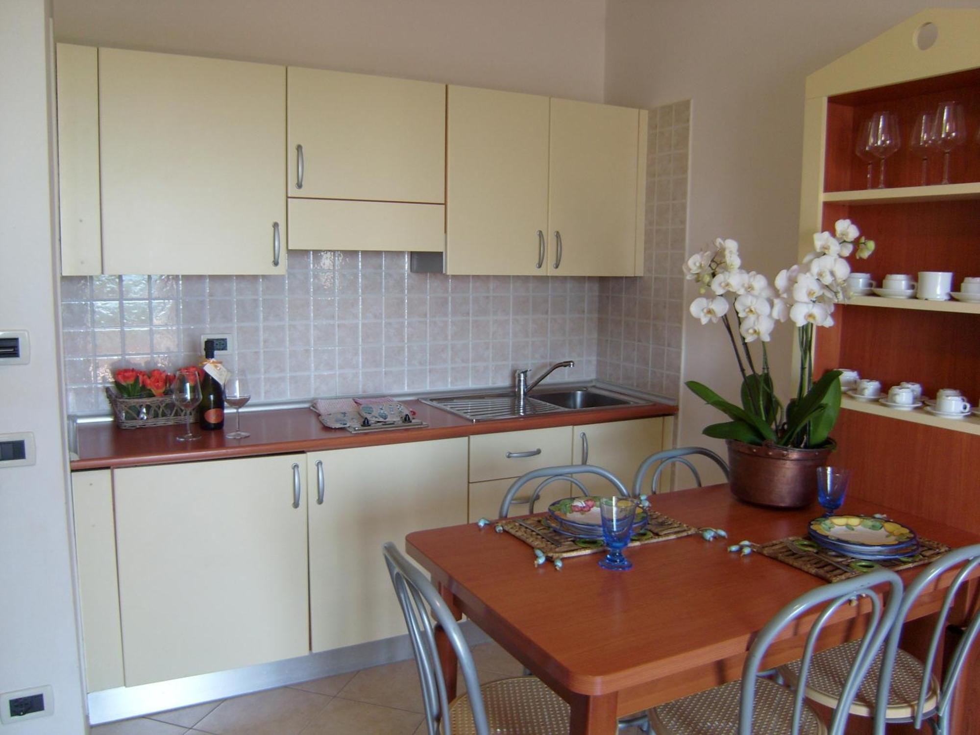 Residence Torre Del Mar Альба-Адриатика Номер фото