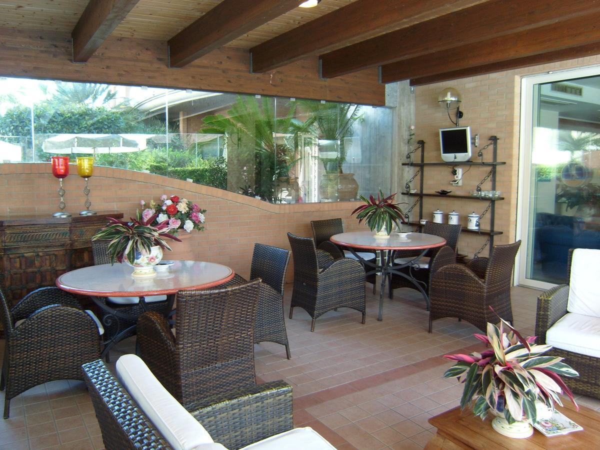 Residence Torre Del Mar Альба-Адриатика Экстерьер фото