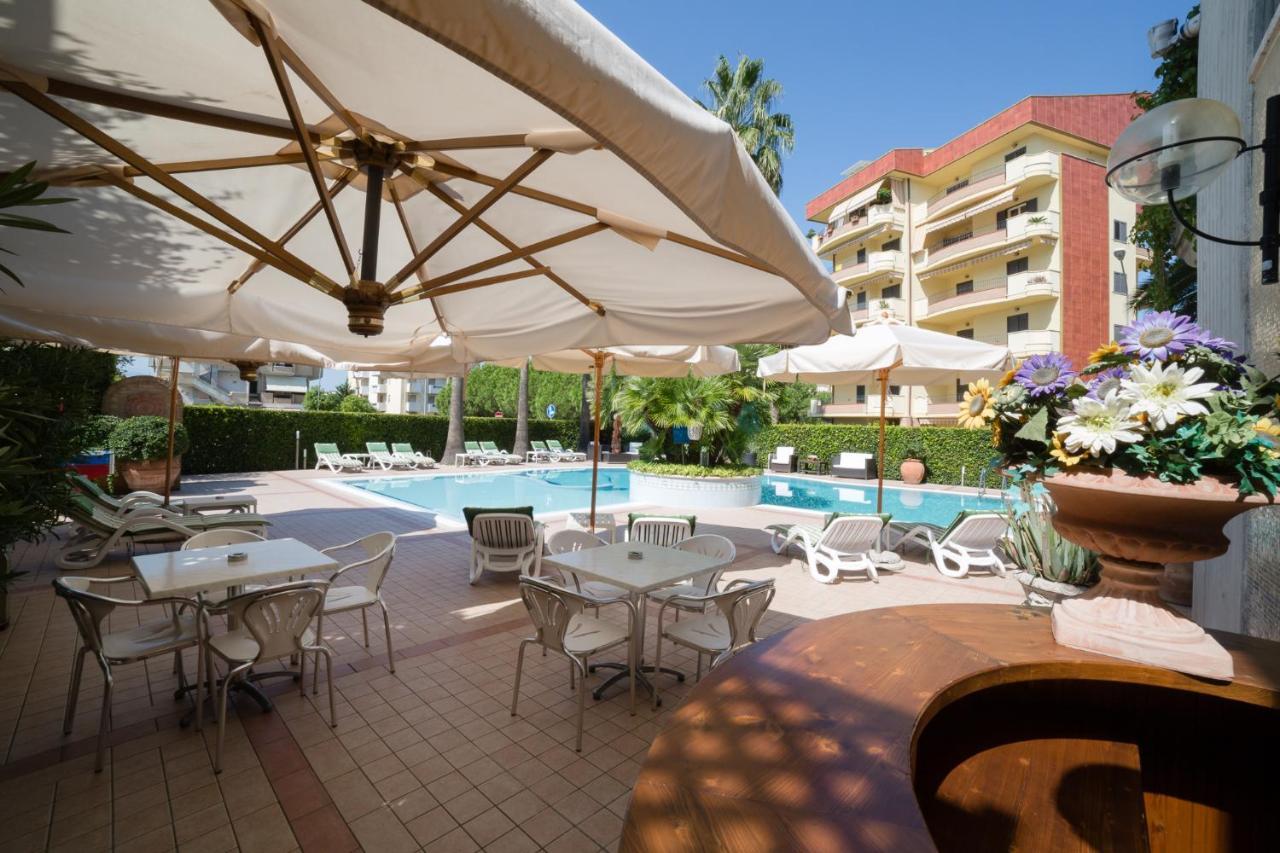 Residence Torre Del Mar Альба-Адриатика Экстерьер фото