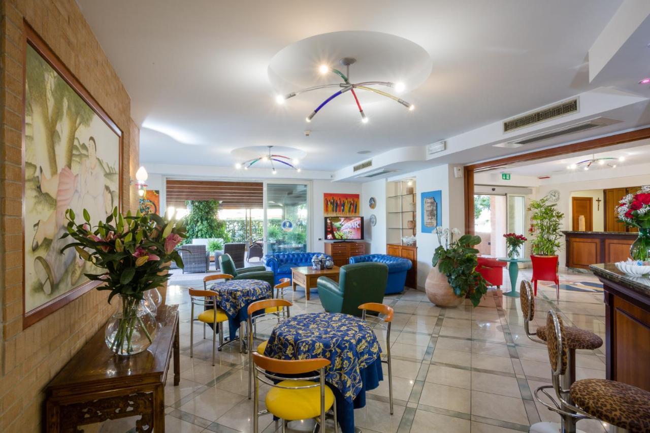 Residence Torre Del Mar Альба-Адриатика Экстерьер фото